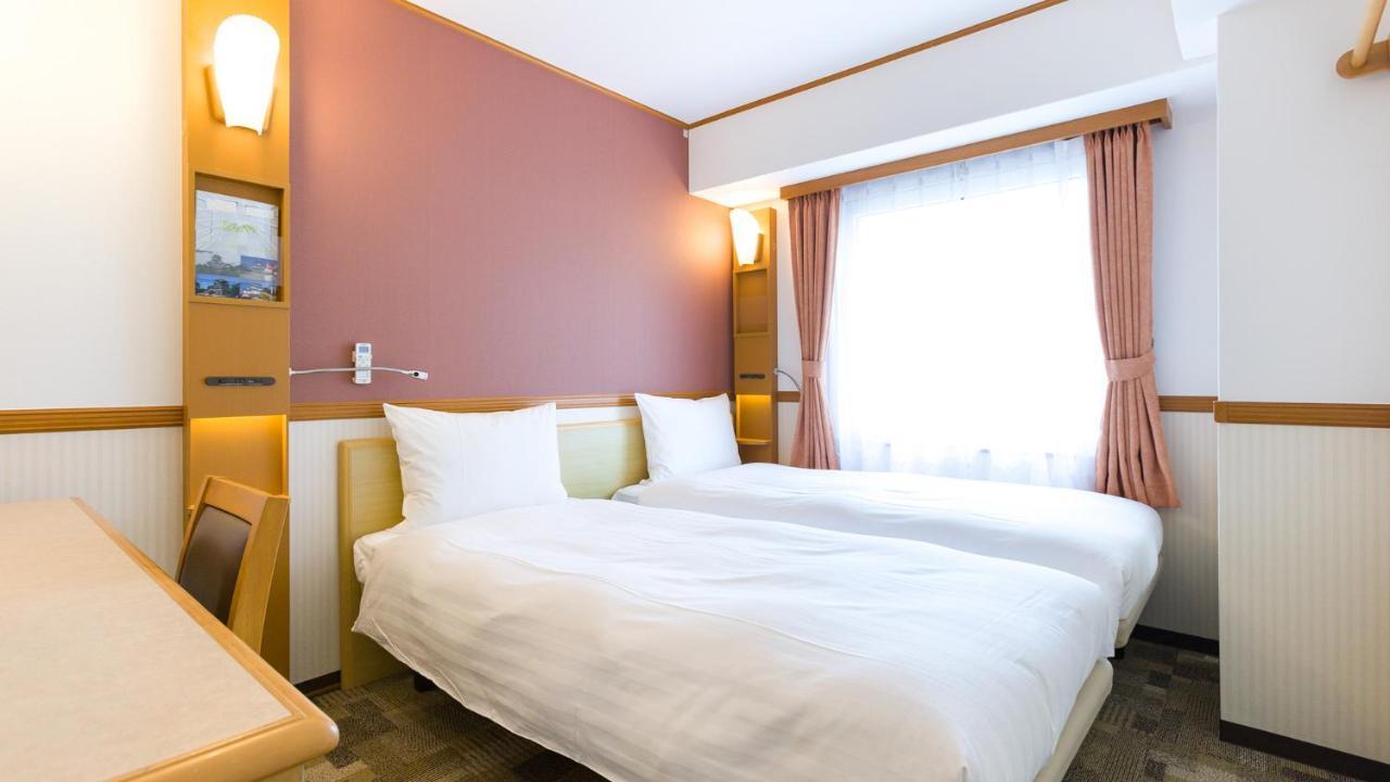Toyoko Yokohama Tsurumi Eki Higashi Guchi Hotel 3*