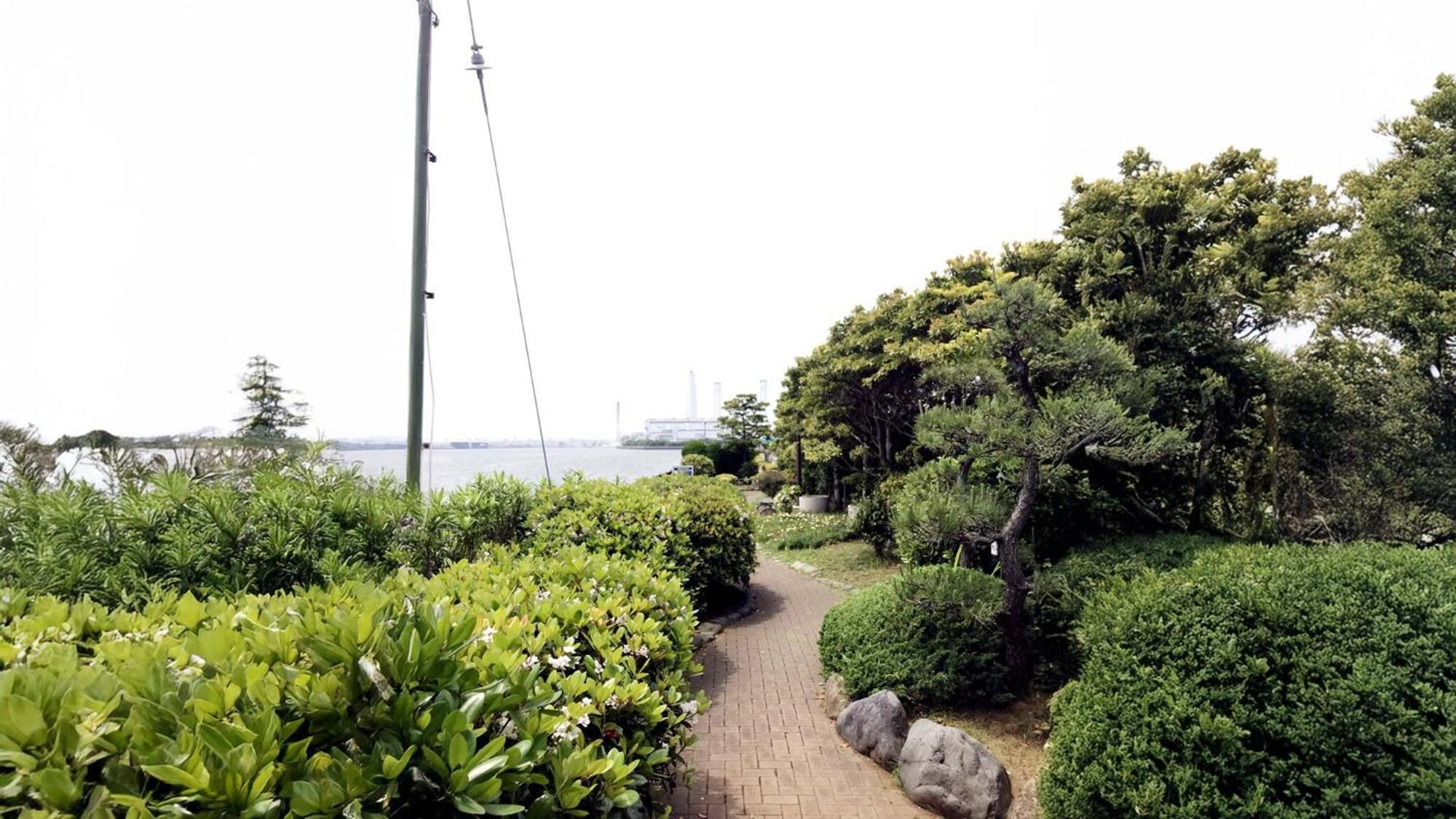 Hotel Toyoko Yokohama Tsurumi Eki Higashi Guchi 3*