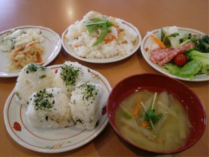Toyoko Yokohama Tsurumi Eki Higashi Guchi