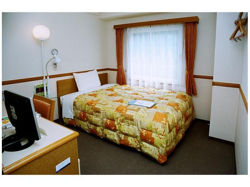 Toyoko Yokohama Tsurumi Eki Higashi Guchi 3* Yokohama (Kanagawa)